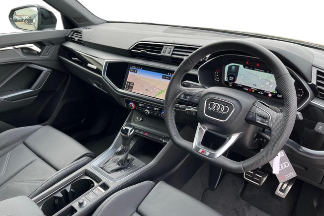 AUDI Q3 Photo 6
