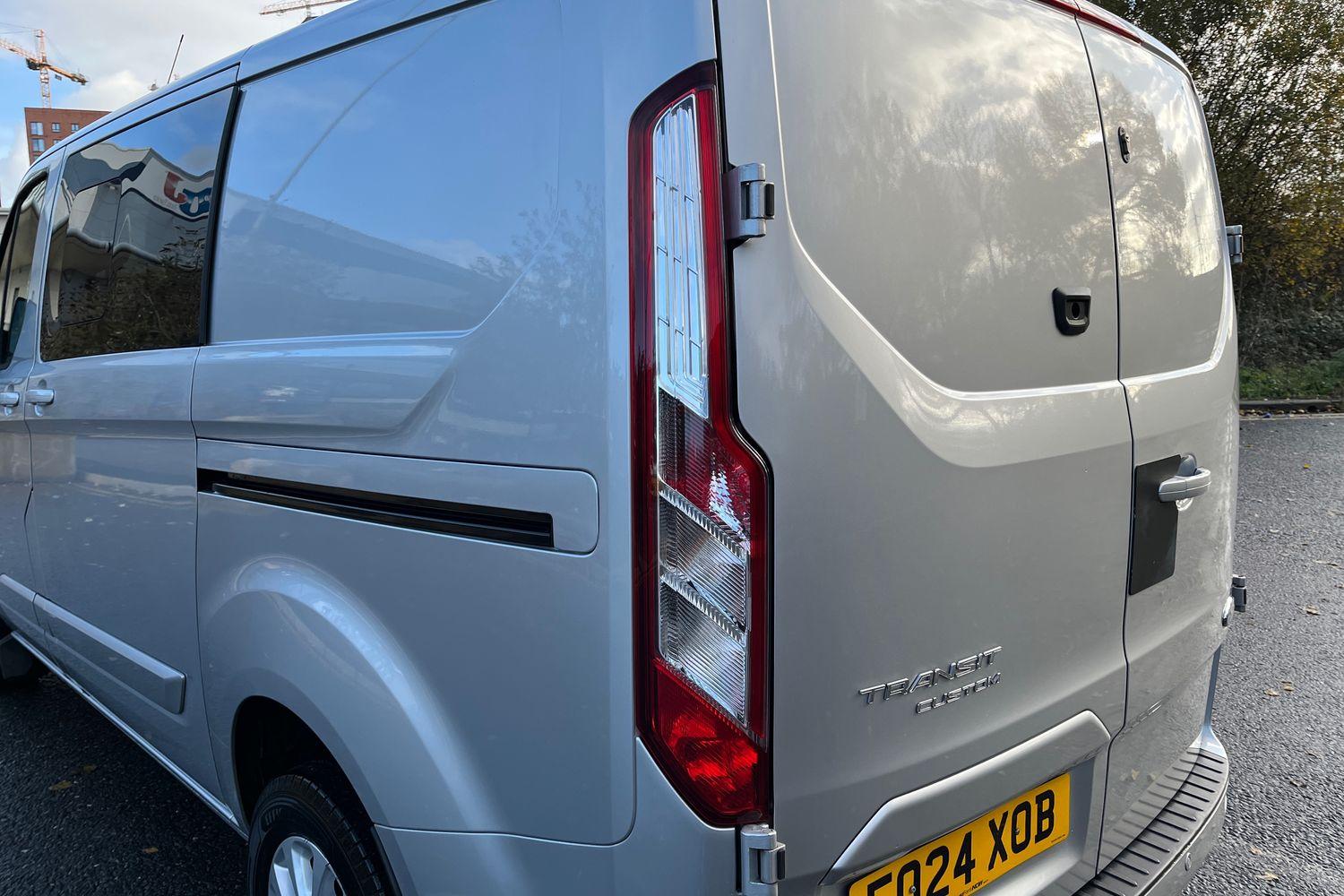 Ford TRANSIT CUSTOM Photo 30