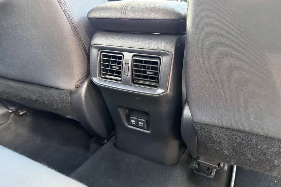 Toyota RAV4 Photo autoimg-5f835b8865f2dbc405aa25ab14810f3c23f503c0.jpg