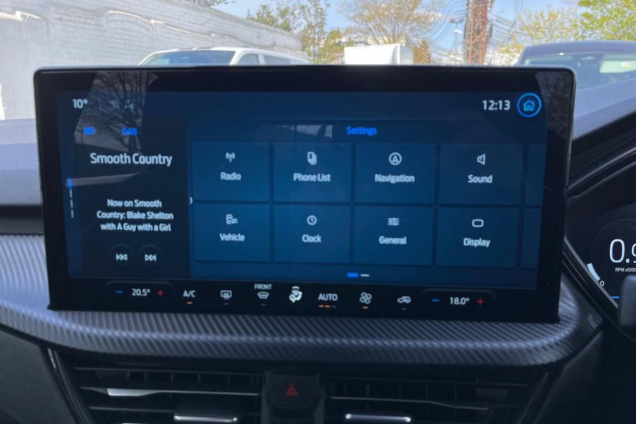 Ford Kuga Photo autoimg-5f852f53f12437596c385d74aa9e2176a9ece936.jpg