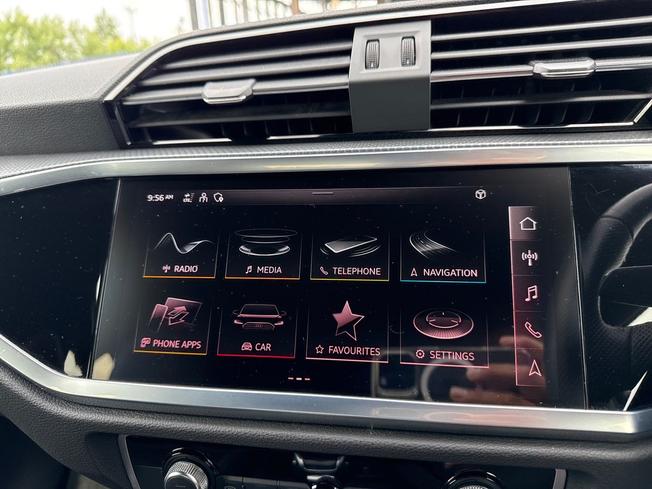 AUDI Q3 Photo 13