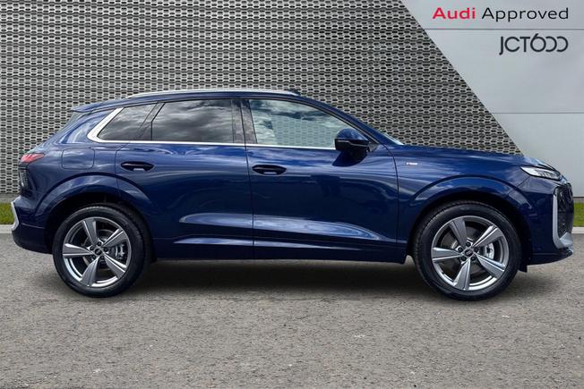 AUDI Q3 Photo 4