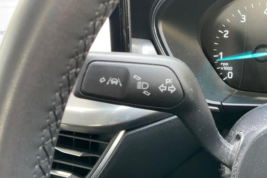 Ford FOCUS Photo autoimg-5f9382d50b341796077e3fe25c7418789825c00a.jpg