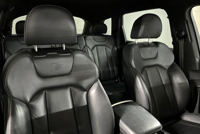 AUDI Q7 Photo 27