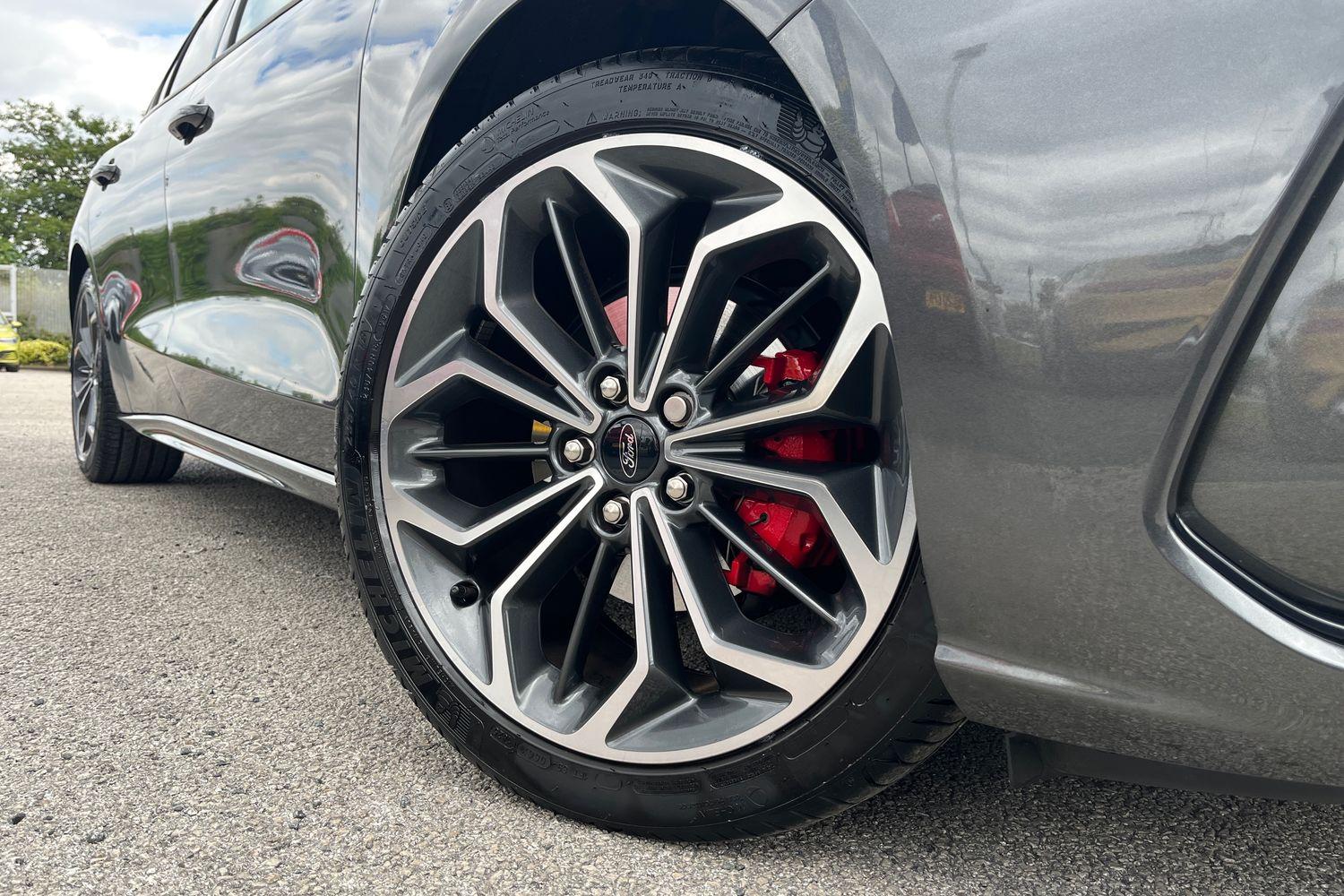 Ford Focus Photo 7