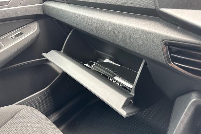 VOLKSWAGEN Caddy Photo 44