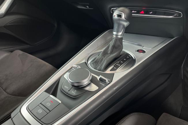 AUDI TT Photo 23