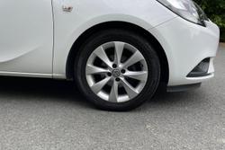 VAUXHALL Corsa Photo 5