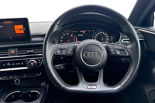 AUDI A4 Avant Photo 11