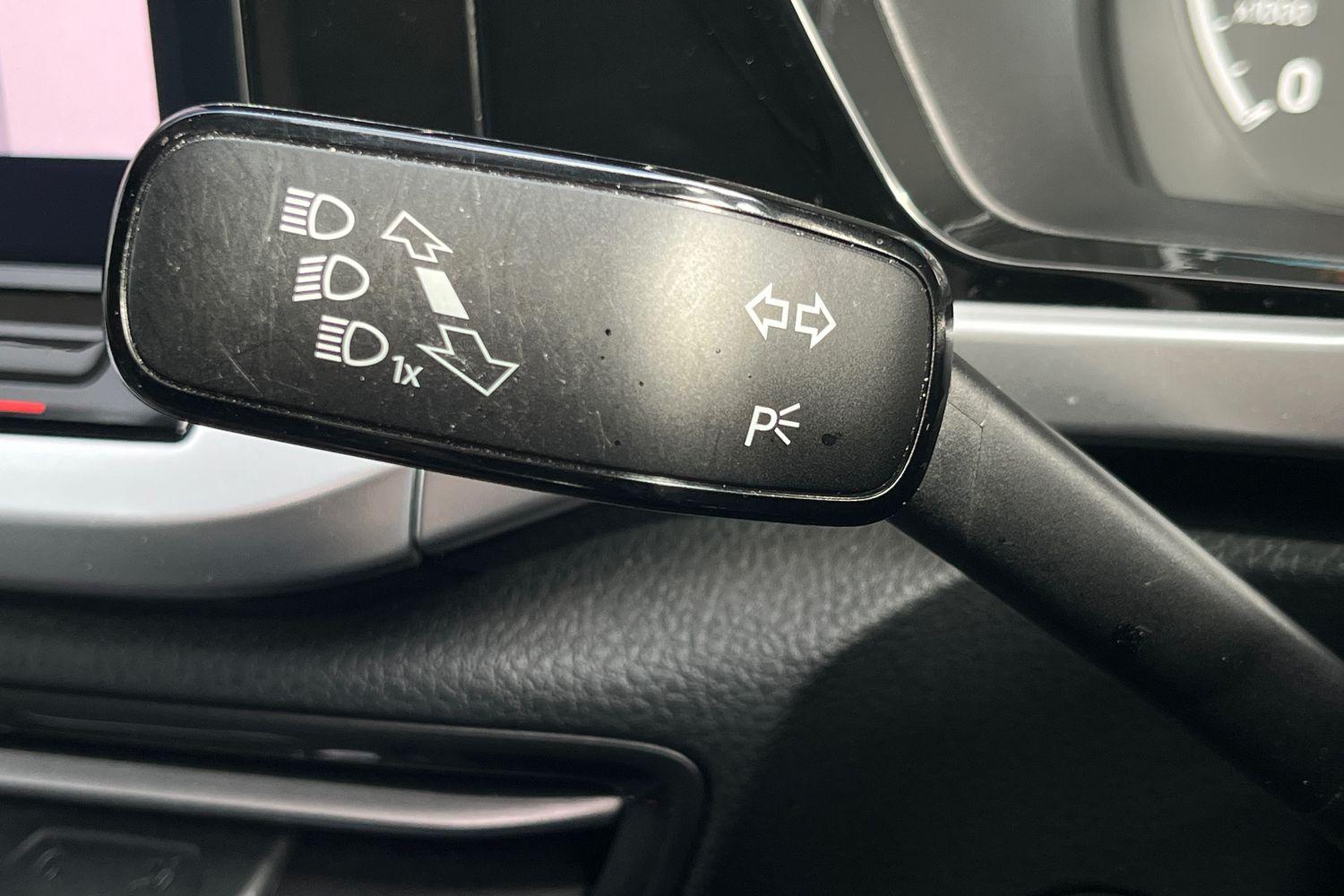 Ford TOURNEO CONNECT Photo 13