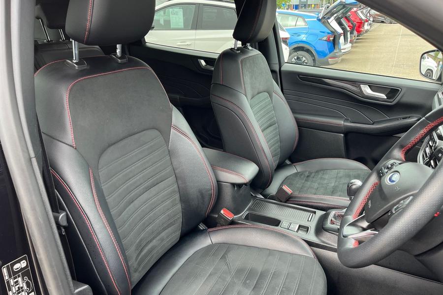 Ford KUGA Photo autoimg-5fabfe318e7971847b098718b0ca7820274b6789.jpg