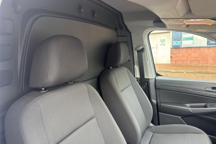 Used FORD TRANSIT CONNECT WT25NDV 23