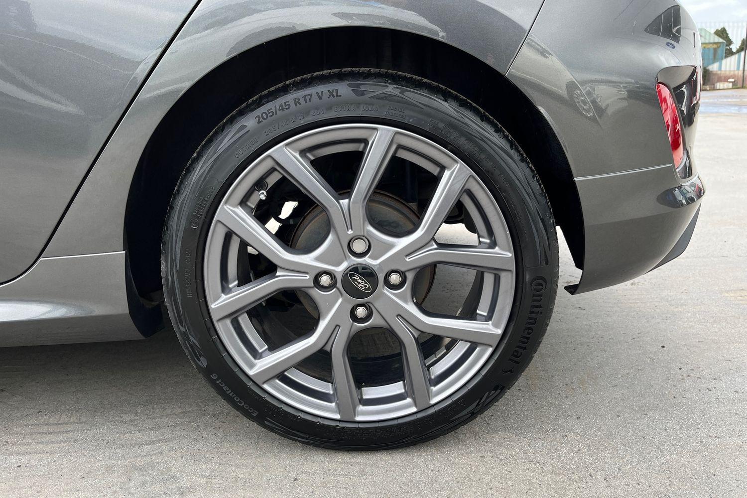 Ford FIESTA Photo 7