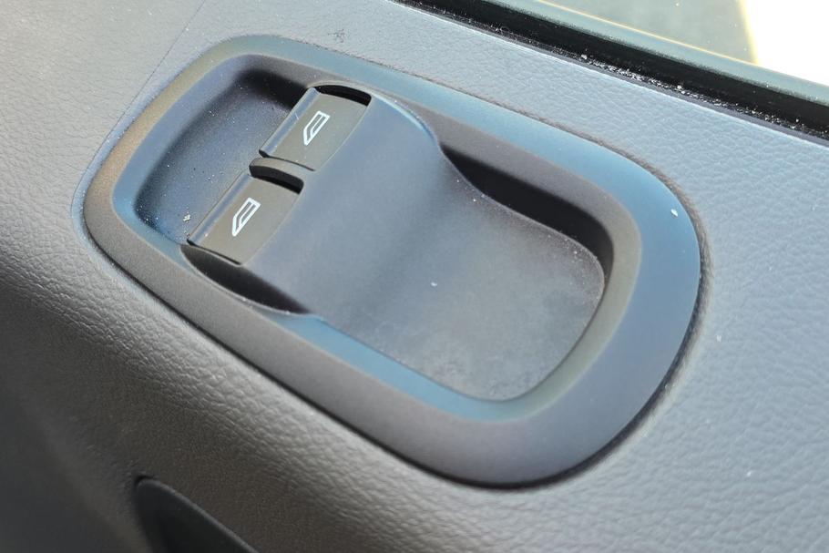 Used FORD TRANSIT WR75JGF 15