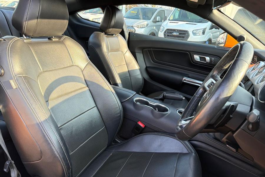 Ford MUSTANG Photo autoimg-5fb3bd29bfeeb6354fe8cfd43b262704c3caf887.jpg
