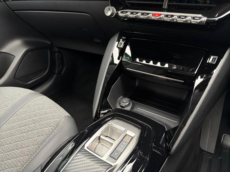 Used Peugeot E-208 YA73UYZ 24