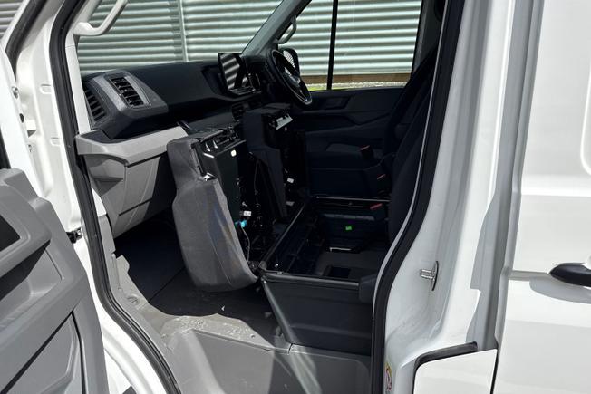 VOLKSWAGEN Crafter Photo 31