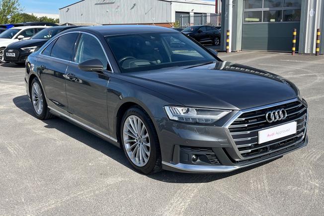 Audi A8 Photo 21