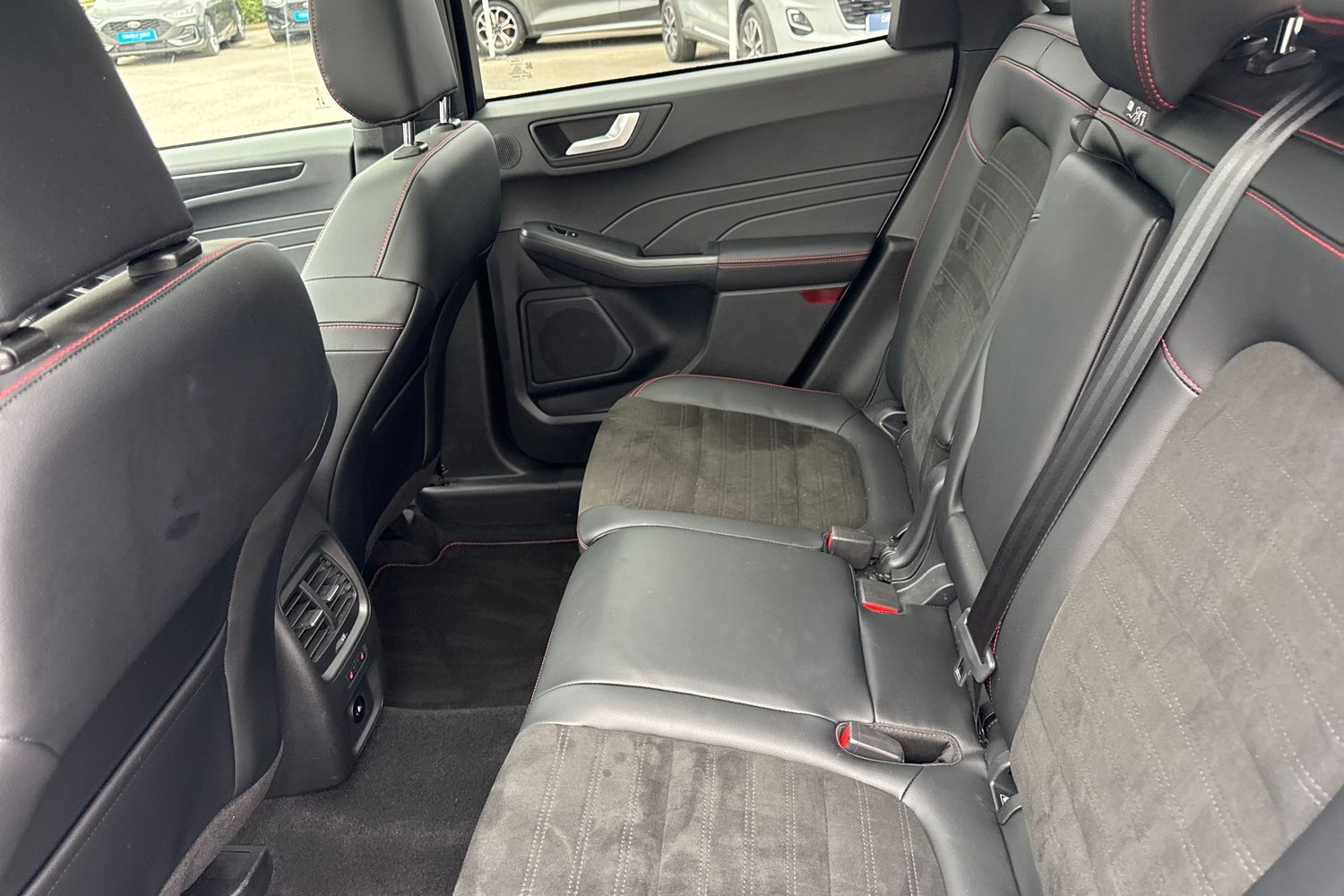 Ford KUGA Photo 19