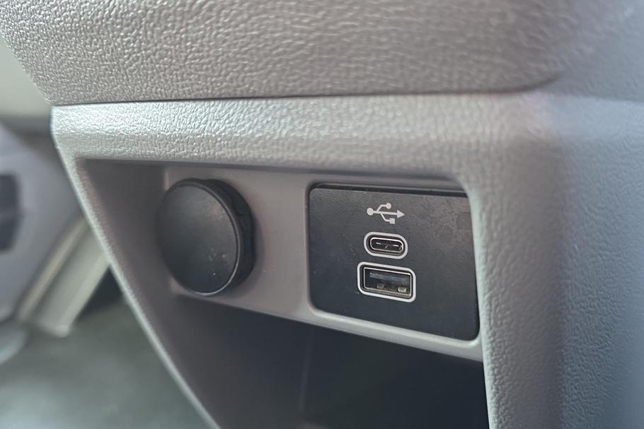 Used FORD TRANSIT CUSTOM WO73HMK 33