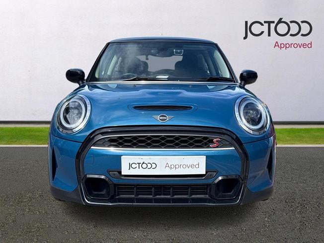 MINI Hatch Photo 8