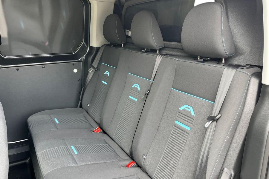 Ford TRANSIT CONNECT Photo autoimg-5fc12c63c1da6a5e4d65da08c0a4b546265be78a.jpg