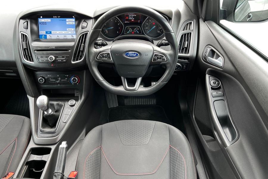 Ford FOCUS Photo autoimg-5fc4057ca2dd5ac9210a408f6ca57765d525b3cf.jpg