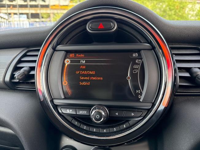 MINI Hatch Photo 34