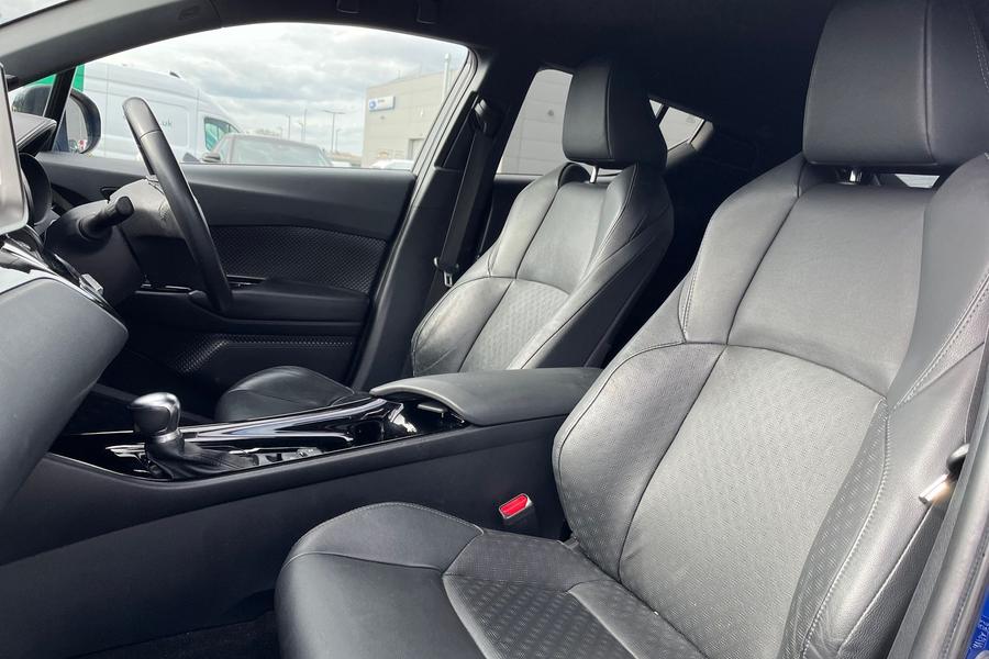 Toyota C-HR Photo autoimg-5fc72d91226e382db27917672b4e3f2447fe47aa.jpg
