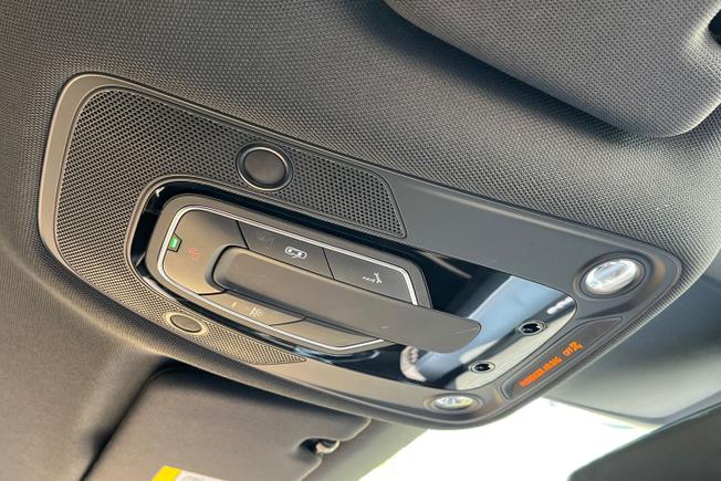 AUDI E-Tron Photo 34