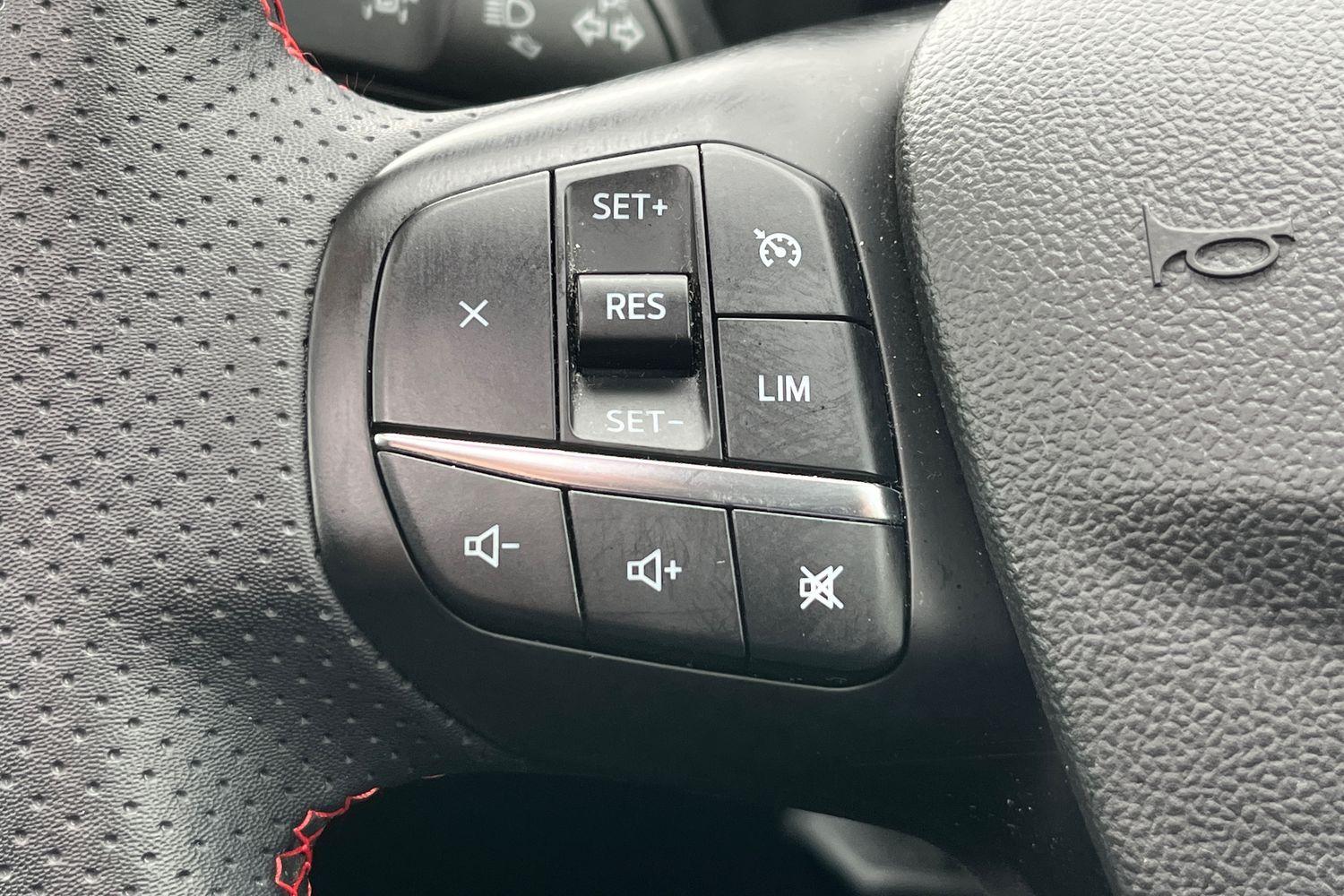 Ford KUGA Photo 30
