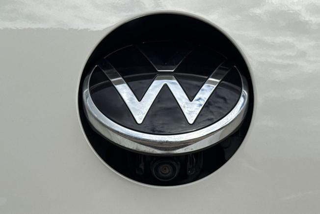 VOLKSWAGEN T-Roc Photo 28