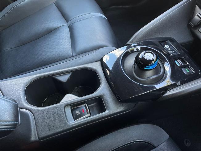 NISSAN Leaf Photo 42