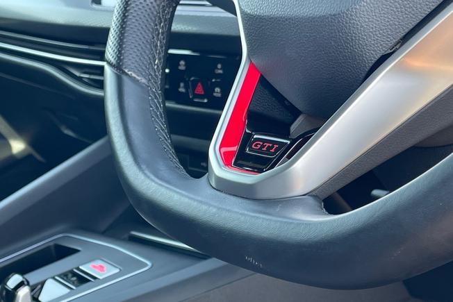 VOLKSWAGEN Golf Photo 39