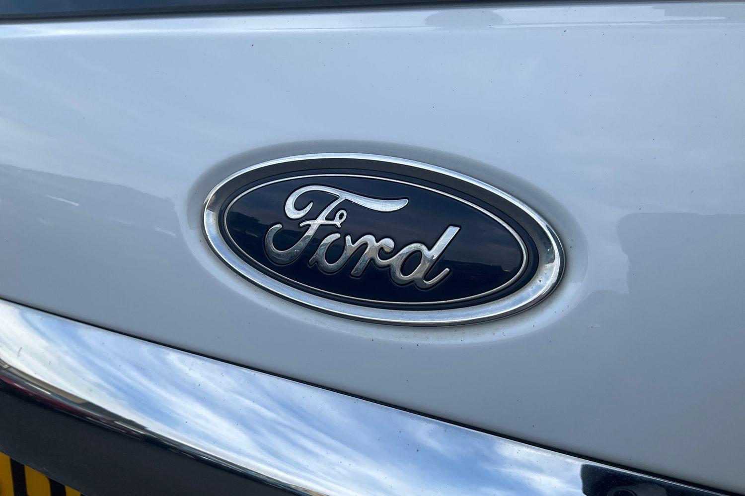 Ford ECOSPORT Photo 39