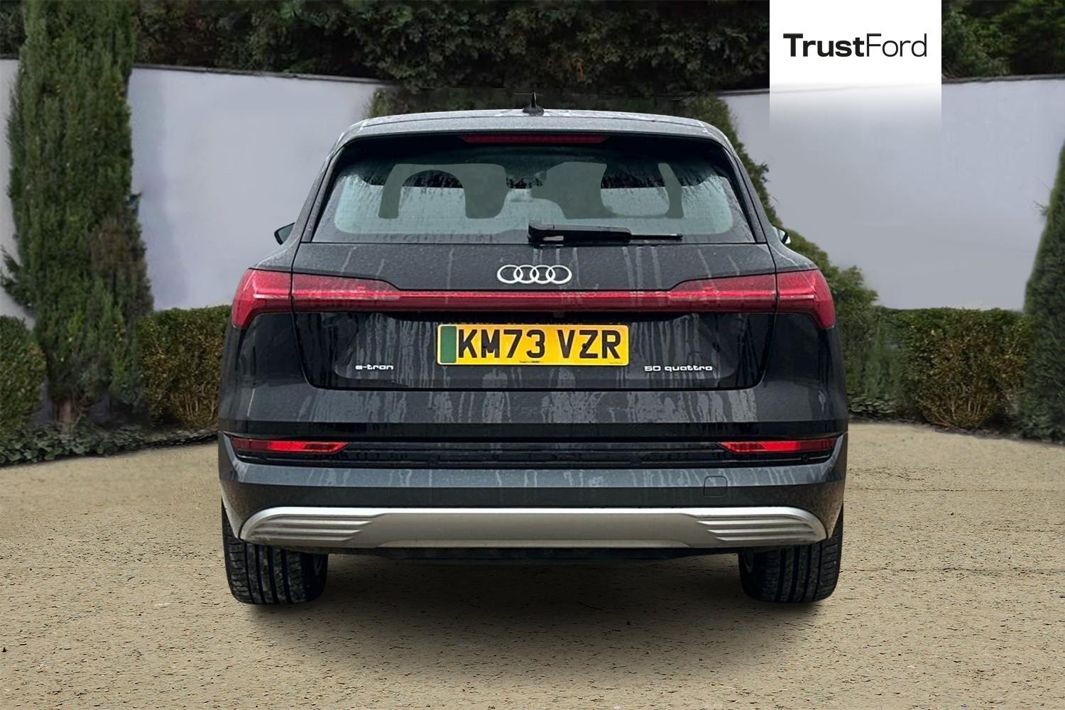 Audi E-TRON Photo 6