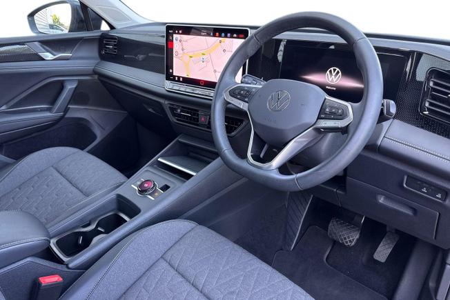 VOLKSWAGEN Tiguan Photo 6
