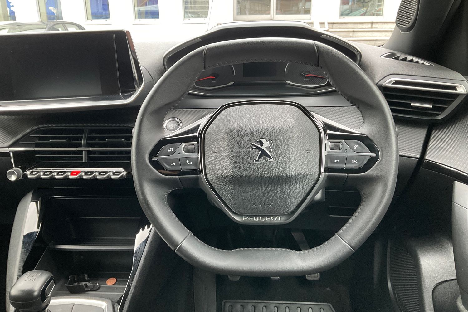 Peugeot 2008 Photo 11