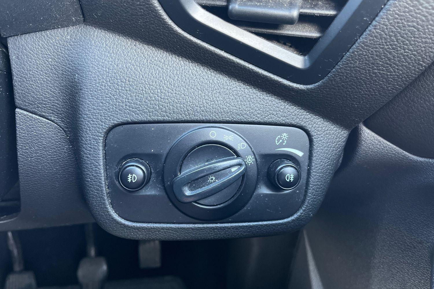 Ford KUGA Photo 29