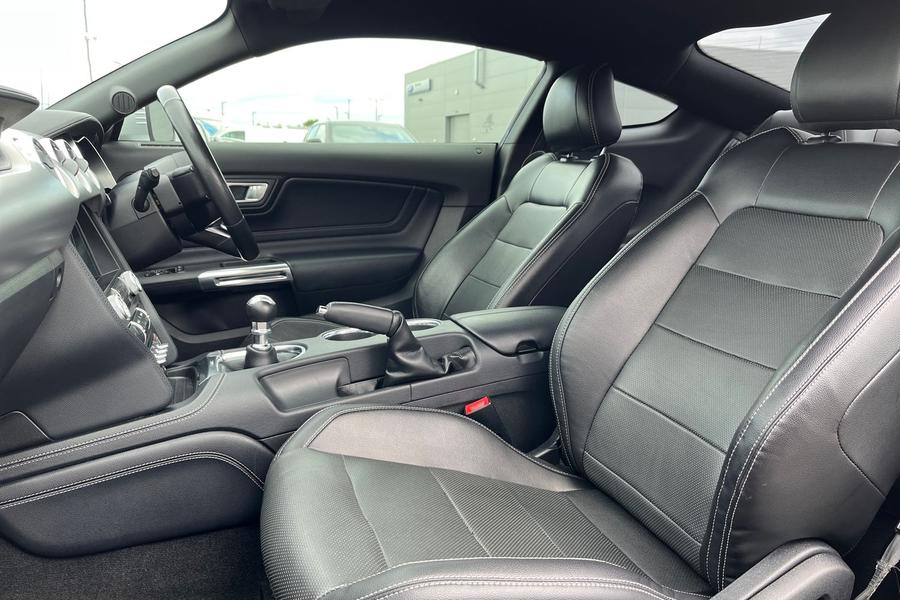 Ford Mustang Photo autoimg-5fd89f32580b086f5e179797ce93c27863e3ffa5.jpg