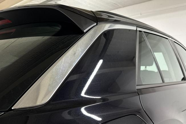 VOLKSWAGEN T-Roc Photo 34