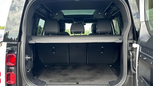 Land Rover Defender Photo autoimg-5fe11a2b89e72a2761b32eb94d9ce2fb2d1dd73a.jpg