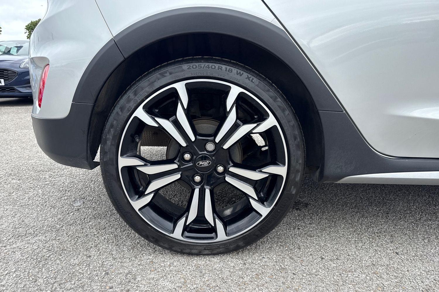 Ford FIESTA Photo 7