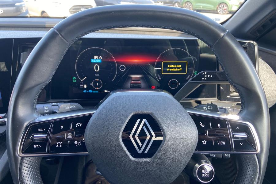 Renault MEGANE E-TECH Photo autoimg-5fe62714c03fdc9f008845a4a5bd6308dba0e9f7.jpg