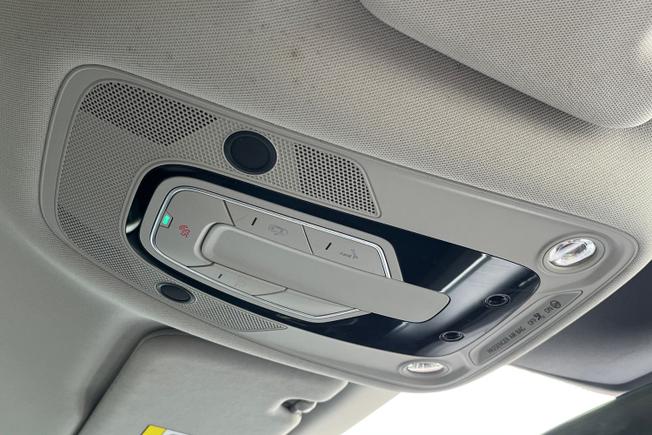 AUDI Q8 E-Tron Photo 34