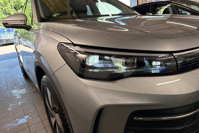 VOLKSWAGEN Tiguan Photo 19