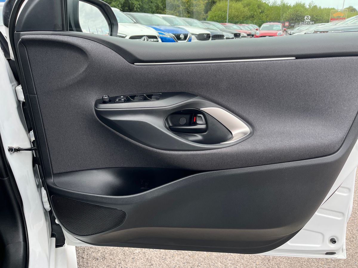 Mazda Mazda2 HYBRID Photo 26