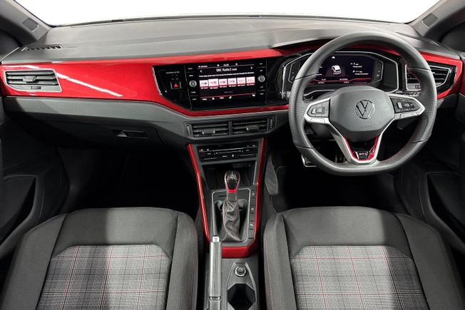 VOLKSWAGEN Polo Photo 10
