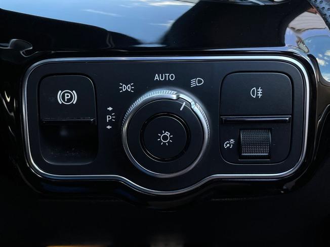 MERCEDES-BENZ CLA Photo 40