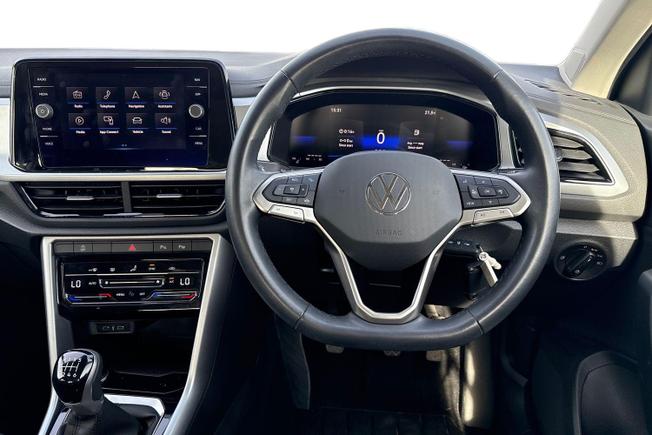 VOLKSWAGEN T-Roc Photo 11